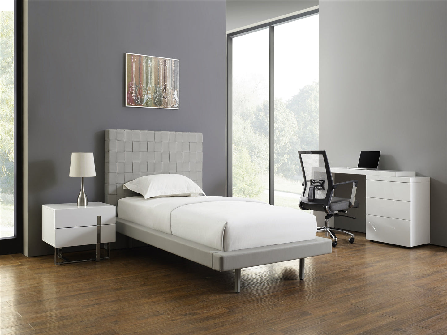CB-4723-WHDESK_3